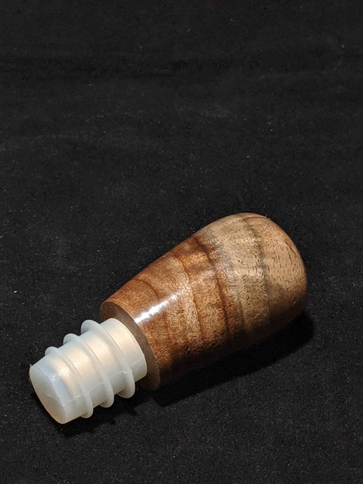 Walnut Silicone Stopper 2
